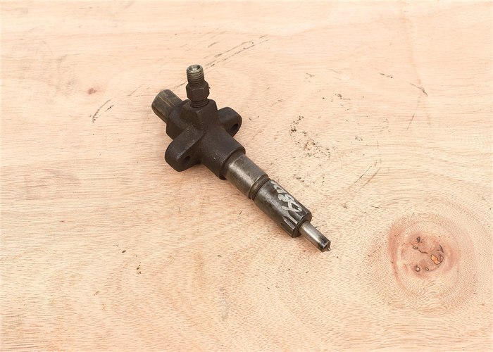 6BD1 6BG1 Used Fuel Injector For Excavator EX200-6 1153004210 Iron Material