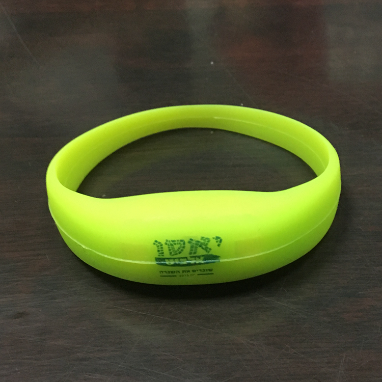 Glow Motion Lighted Rfid Silicone Wristband , Luces Concierto Rfid Bracelet For Events