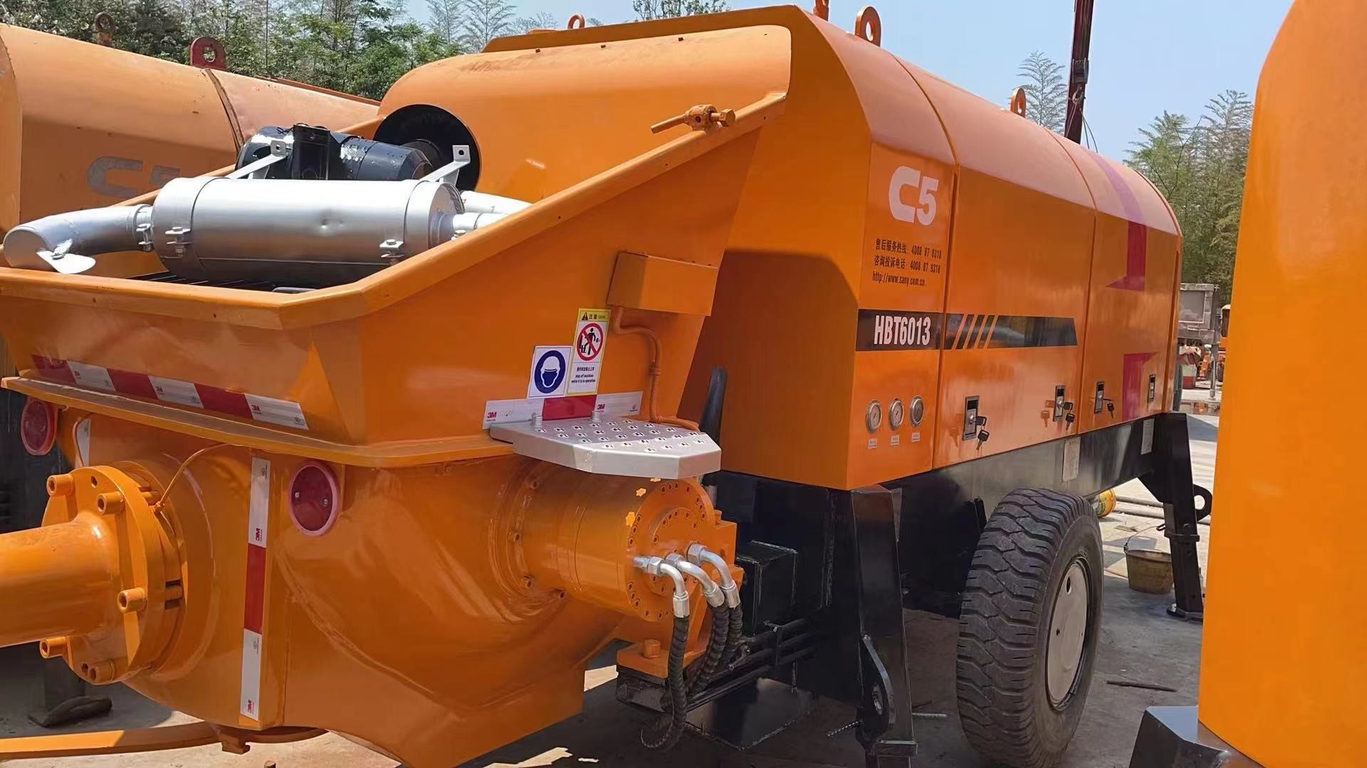 2nd hand Concrete Trailer Pumps Max Delivery Height 250M 65/40 M3/hr