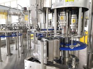 China Low Vacuum Gravity SUS304 Liquid Filling Machine Wooden Case Packaging wholesale