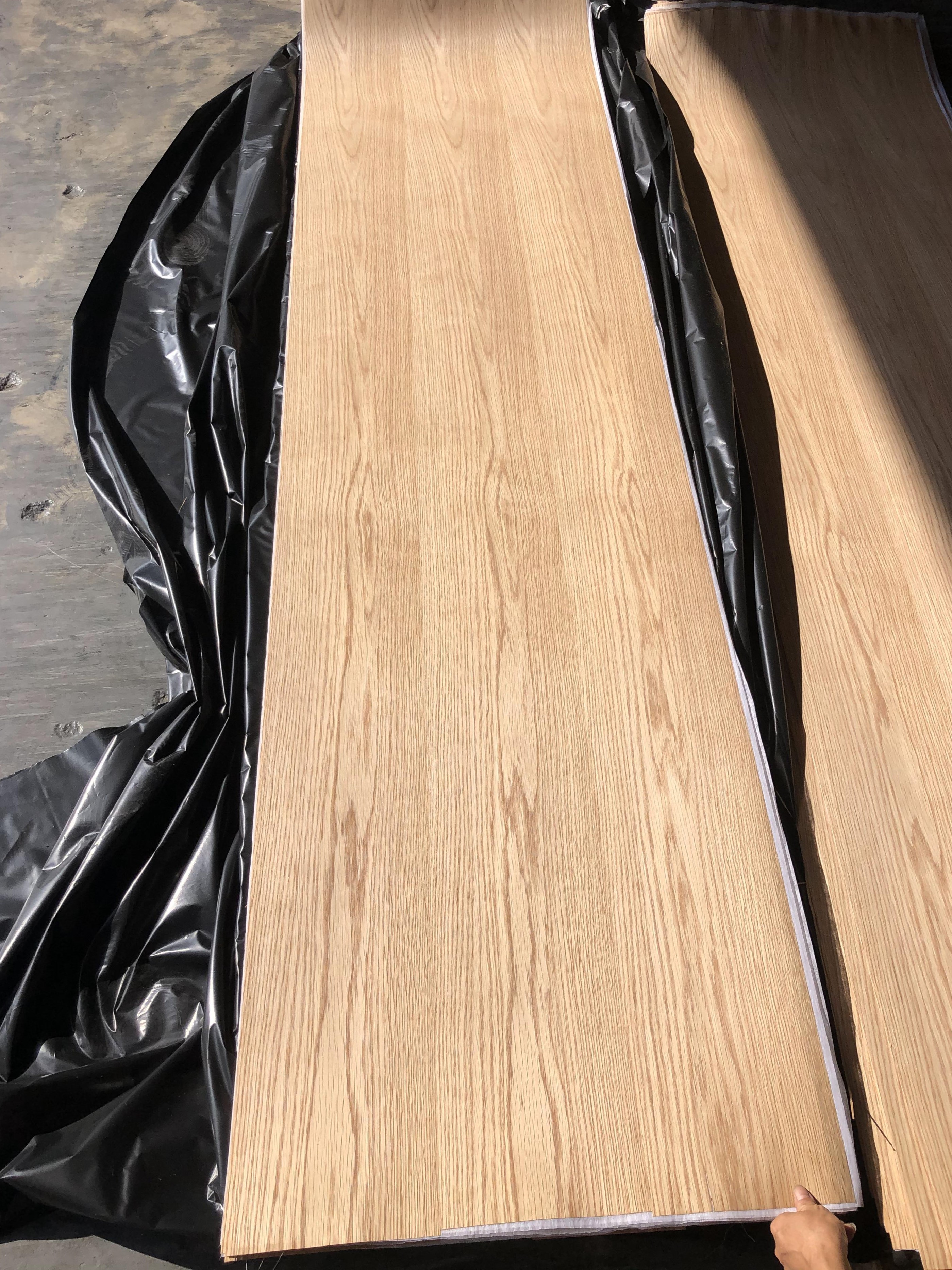 Factory Natural Red Oak Wood Veneer Mountain/Straight Grain 0.45mm Veneer Wood Red Oak Sheets