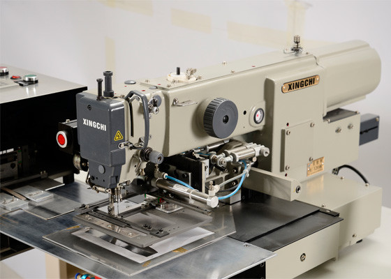 200 * 100mm Auto Upholstery Sewing Machine , Servo Motor Needle Feed Sewing Machine