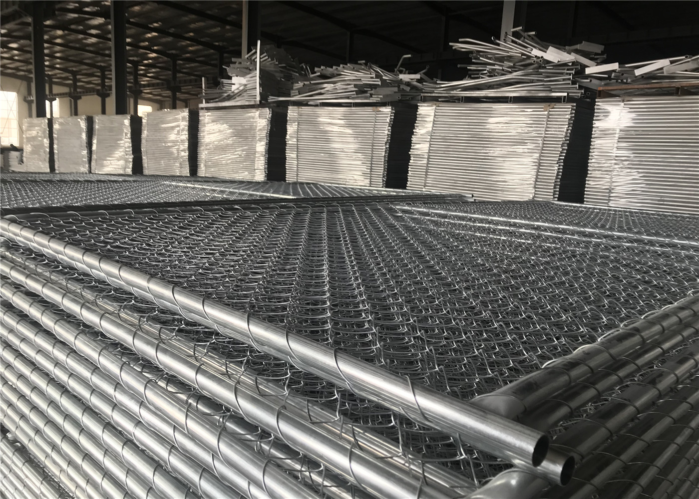 8'x12' chain link fence panels for semi contruction site mesh 3" x 3" x 12gauge ASTM392 hang with barb wire
