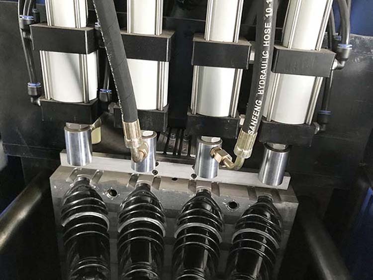 SMC Semi Automatic 2 Cavity Small Plastic PET Bottle Blow Molding Machine with DELTA PLC