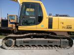 Used KOMATSU PC220-6 Excavator