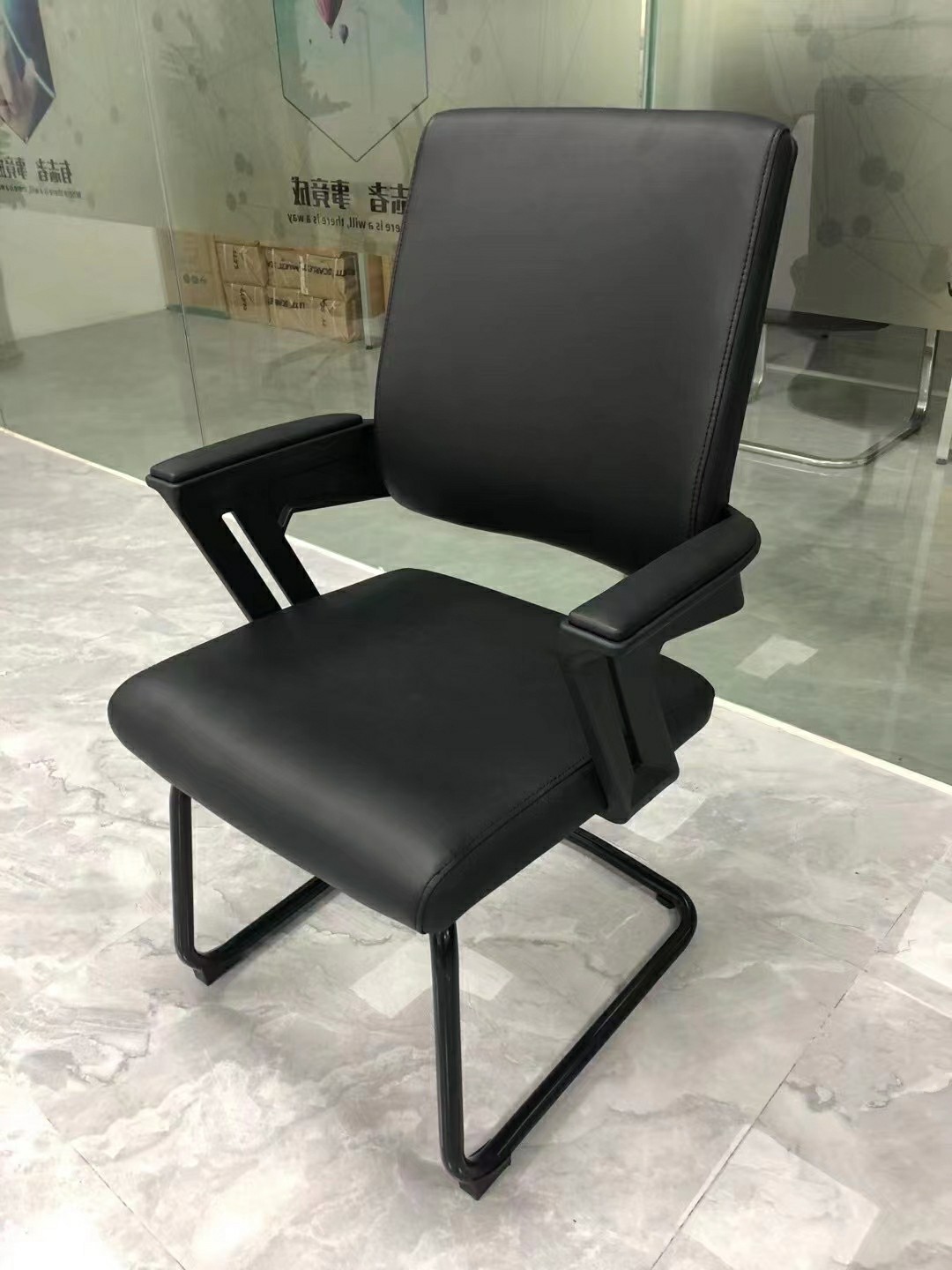 Mesh Ergonomic Office Chair with Lumbar Support Modern Design and 5-Year After-sales Cycle