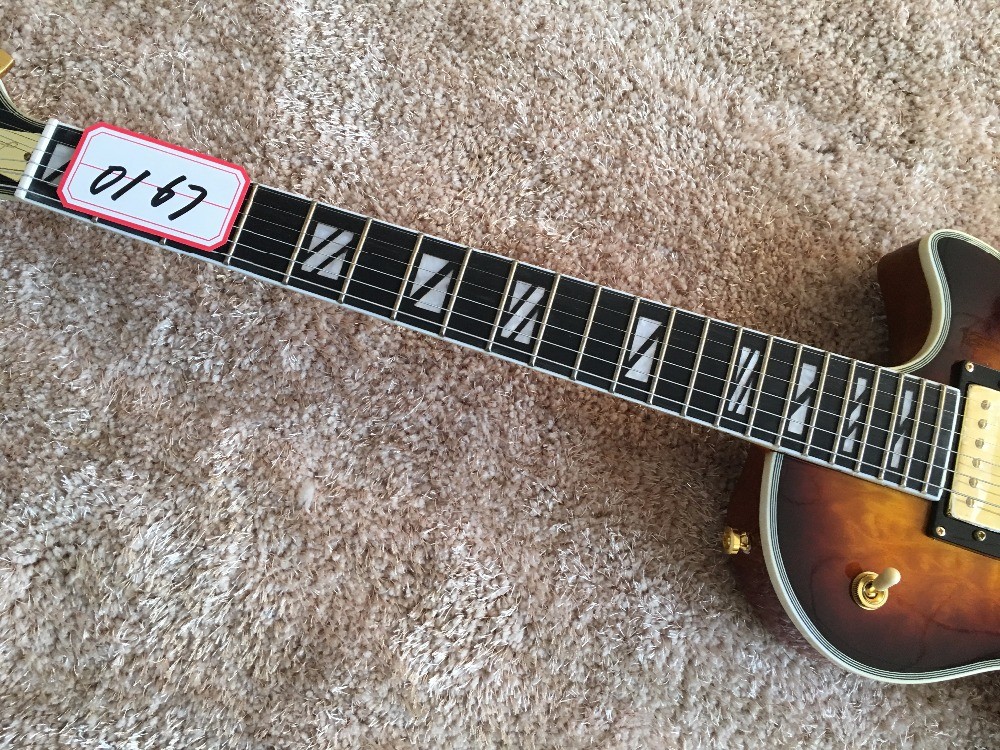 LP custom guitar tobacco sunburst quilted maple body Back contour and neck joint contour Ebony fingerboard custom guitar