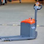 1500 Kg Electric Pallet Truck Rated Traction Lifting Height 200mm