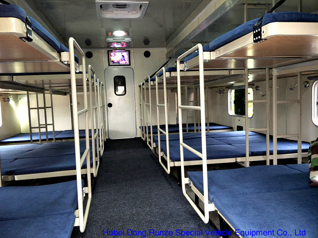 HOWO Camping Truck 20 - 28 Staff With Sleep Bed , Extendable Sleeping Room