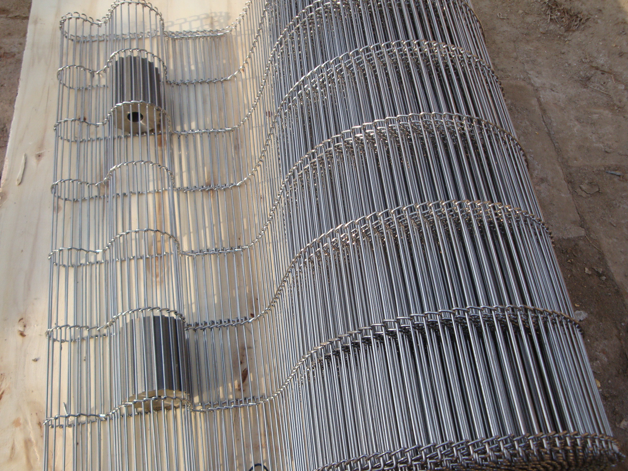 SS wire mesh belts mild steel ladder conveyor belts for oven bakery machinery