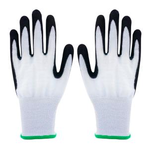 China Versatile 18 Gauge Cut Resistant Work Gloves Nitrile Coating Touchscreen Safety Gloves wholesale