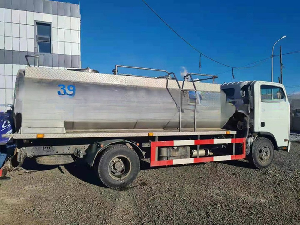 High Volume 1000L to 80000L Milk Transport Tankers for Long Distance Transport in Dairy