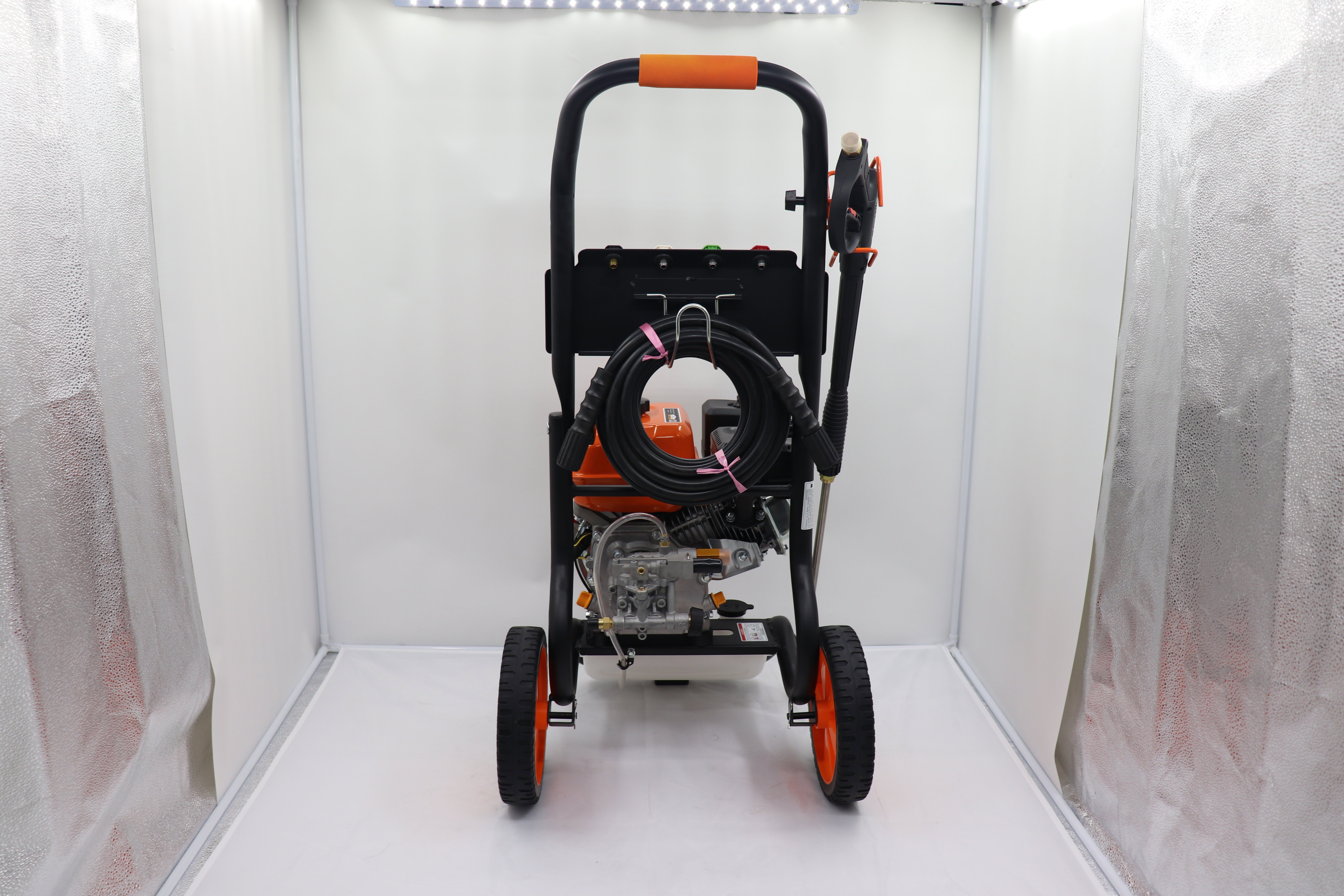 OEM Gasoline High Pressure Washer 2900PSI/200Bar with Cleaner and Max. Pressure 2.5Mpa