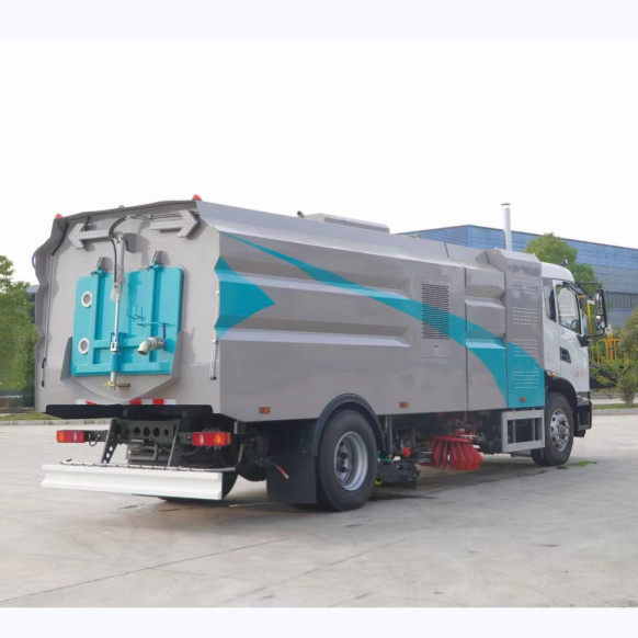 Tow Road Sweeper Street Vacuum Cleaner Truck With Minimum Off Ground Height 240mm