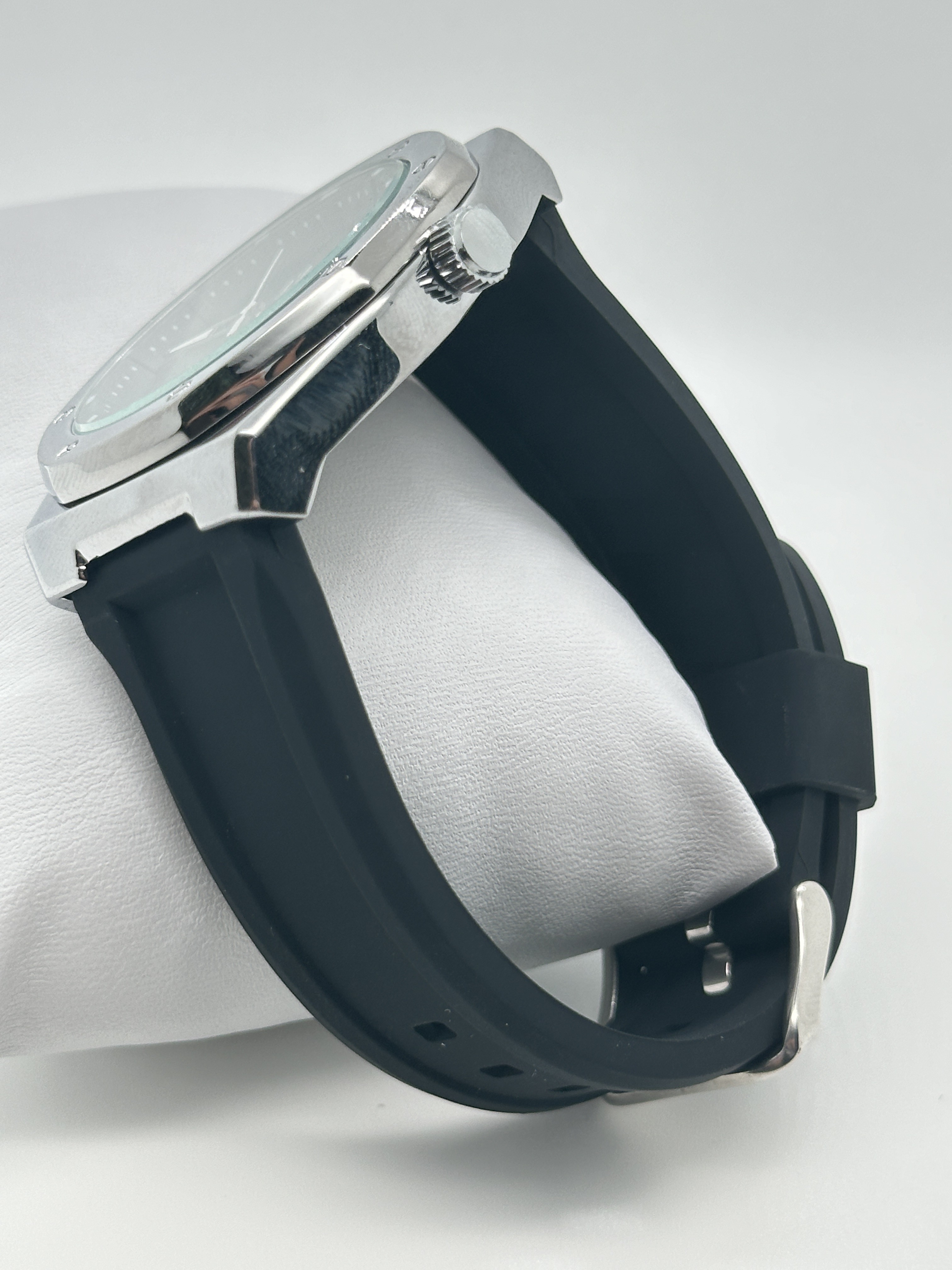 Fashion Sports Silicon Strap Watch Waterproof Analog For Men And Women