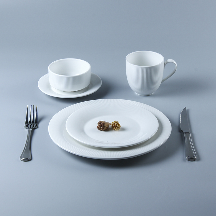 DINNERWARE SETS