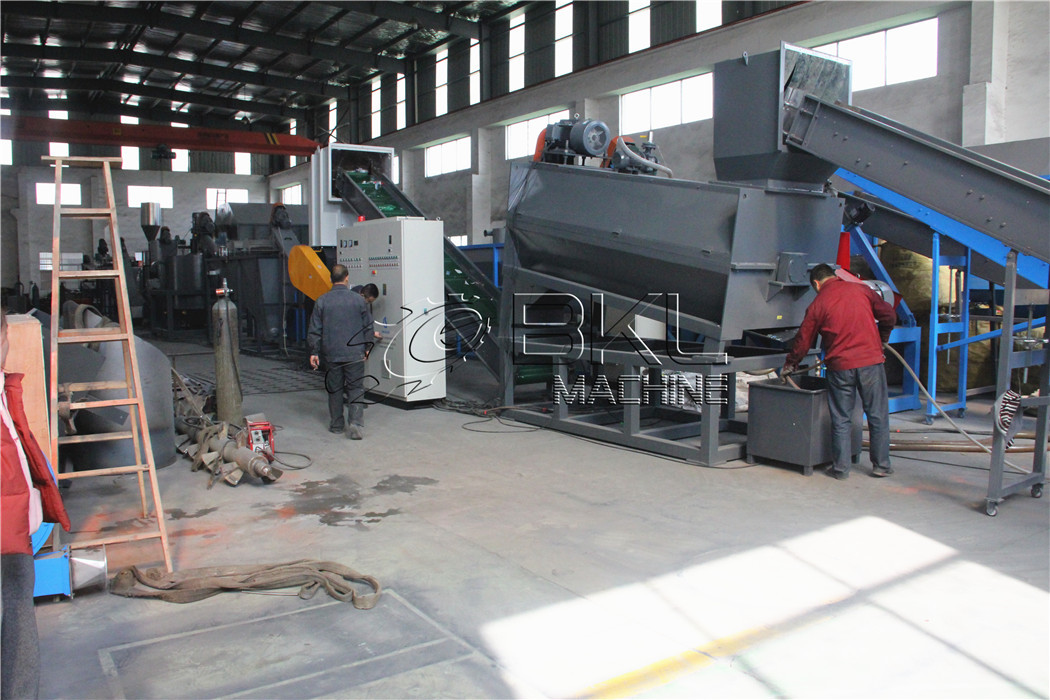 Clean Flakes Washing Plastic PET Recycling Line