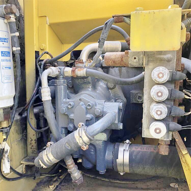 Komatsu PC120 Excavator 12 Ton Earth-moving Machinery Used in Japan with Original Pump