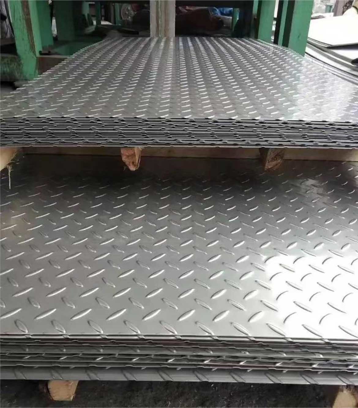 anti-slip galvanized steel sheet