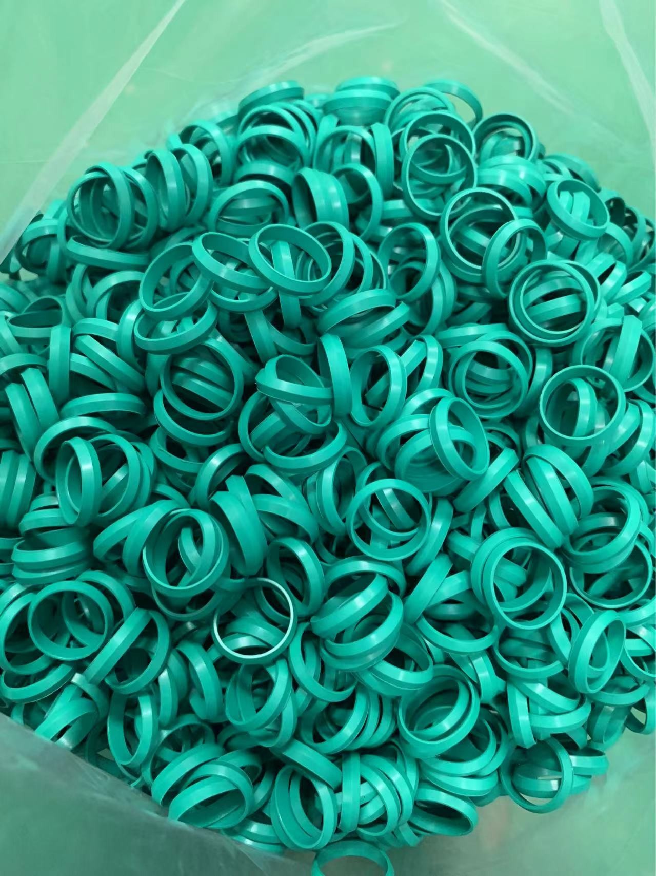 Cartoon Bag Packing G Standard Rubber O Rings Available For Customization