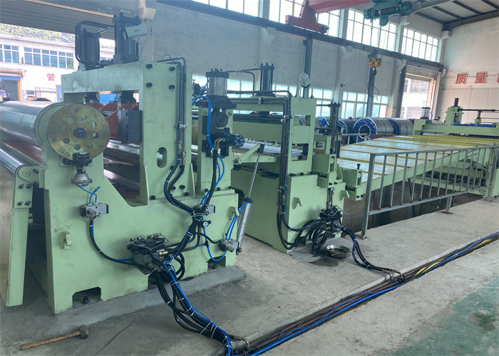 Light Gauge Precision Automatic Steel Sheet Slitting Line 0.3-3 X 1300