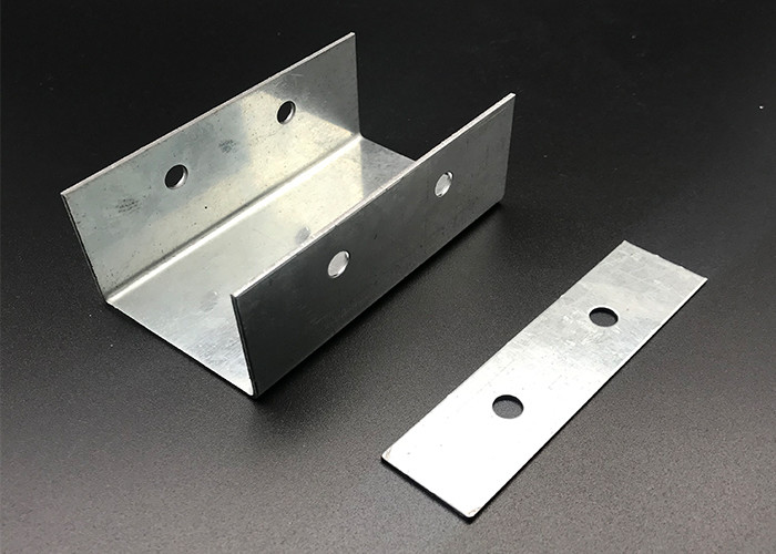 Custom 6m Q235 Metal Steel Poder Coated Cable Trunking