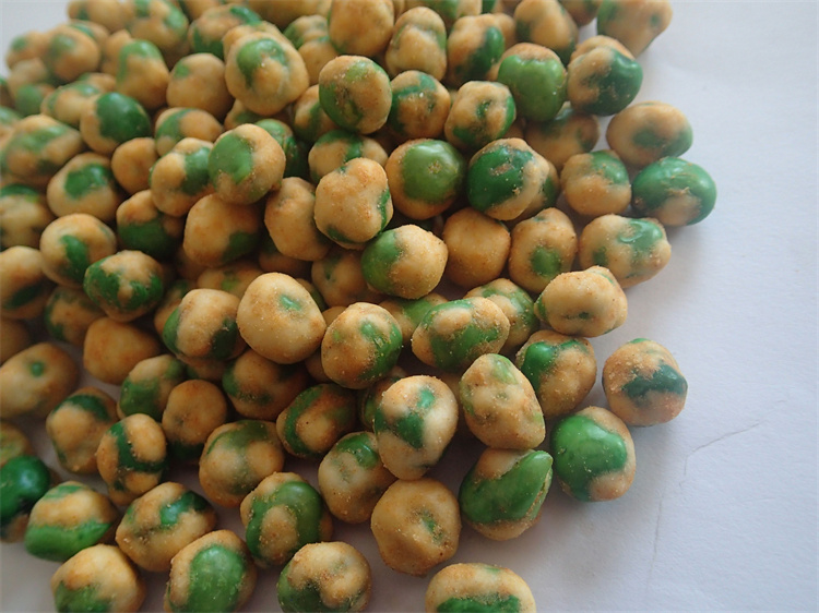 Spicy Salted Fried Peanuts Chili Powder Garlic Green Peas OEM