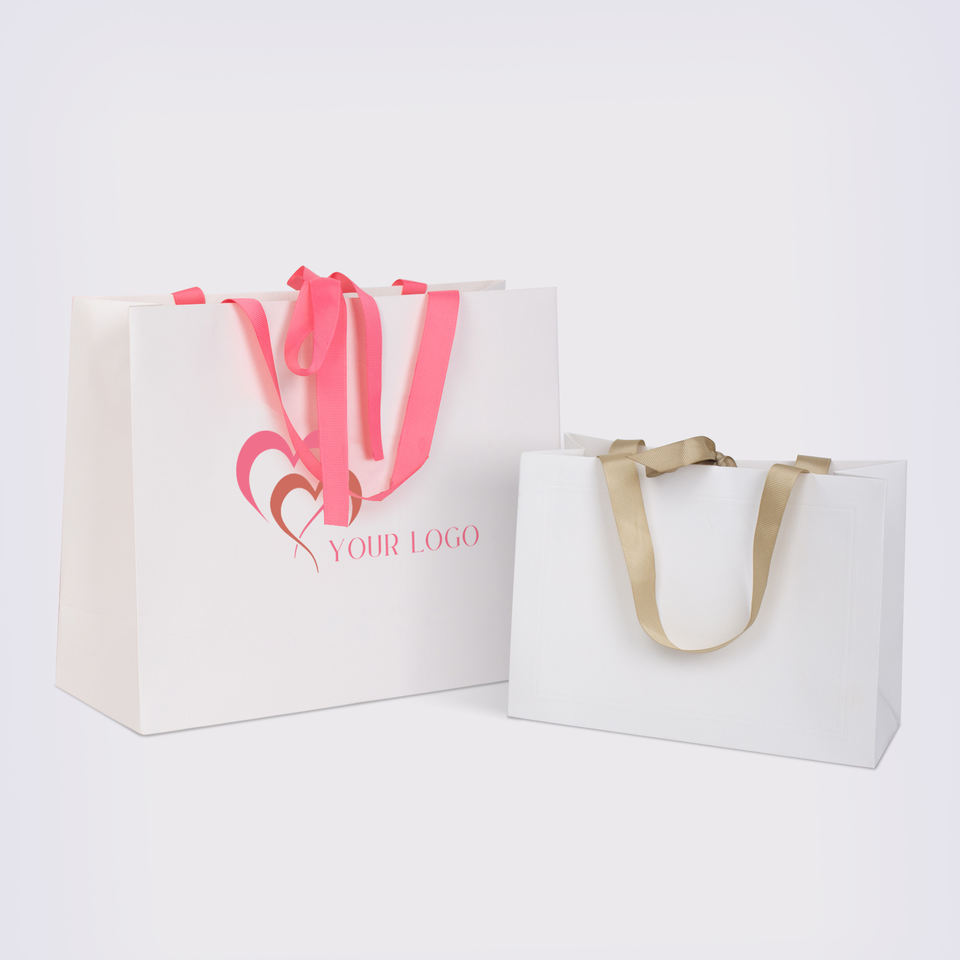 Custom Order Accepted Wenzhou Designer Custom Shopping Bags Gift Cardboard Paper Bags