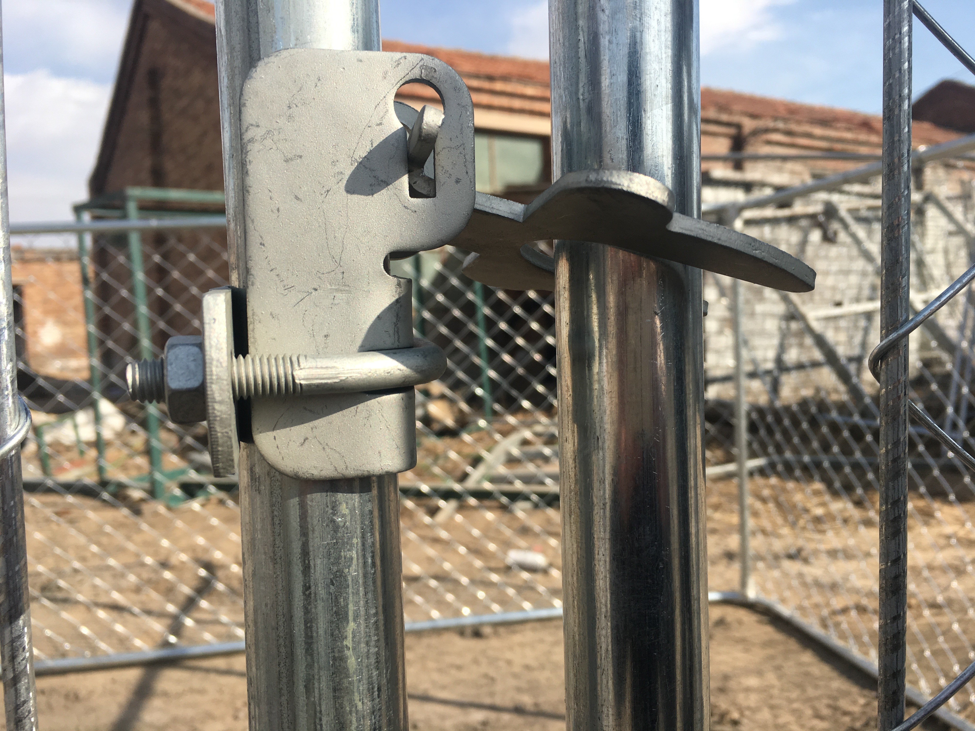 Heavy Duty Portable Dog Barrier , Removable Pet Fence Anti Corrosion