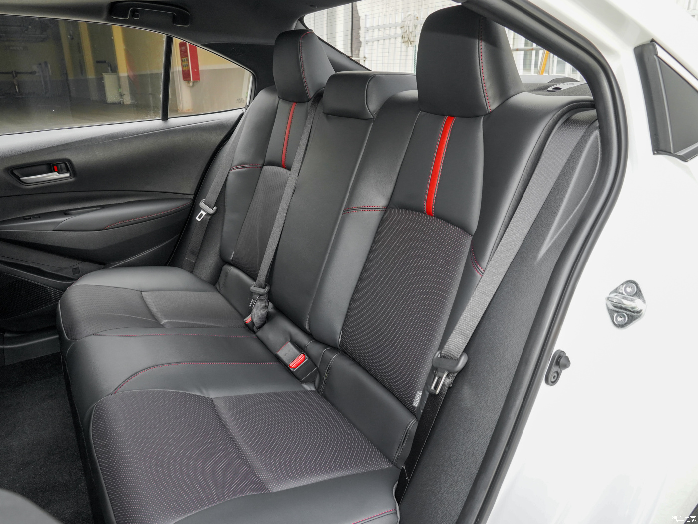 2023 New Toyo ta Hybrid Leiling 185T CVT Sedan with 4.6 m Long Car Body, Displacement and Full Speed Adaptive Cruise System