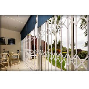 Durable Concertina Grille Villa Aluminium Frame Windows With Burglar Bars