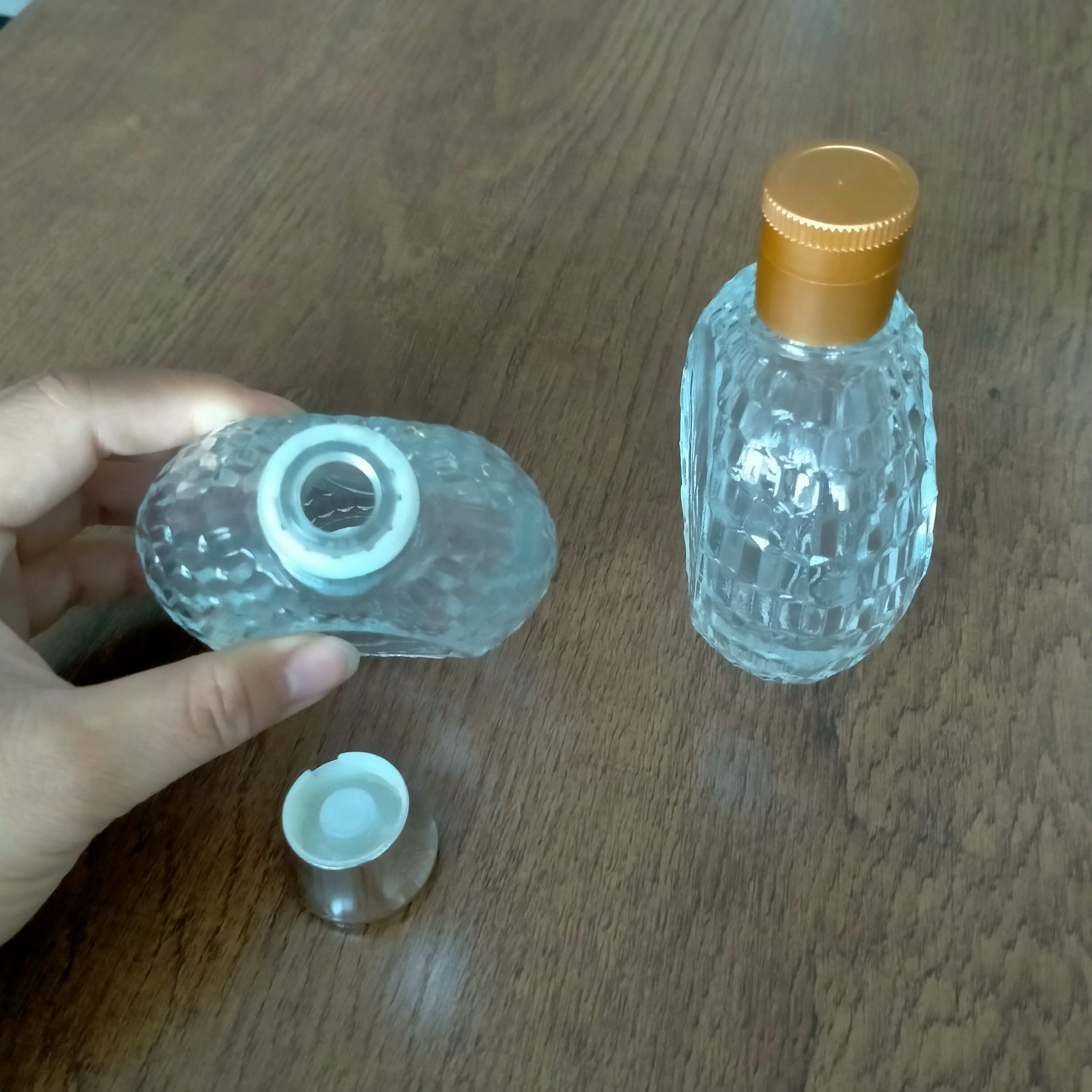 Small Empty Spirit Whisky Wine Bottle SCREW CAP 50ml Mini Glass Alcohol Liquor Bottles