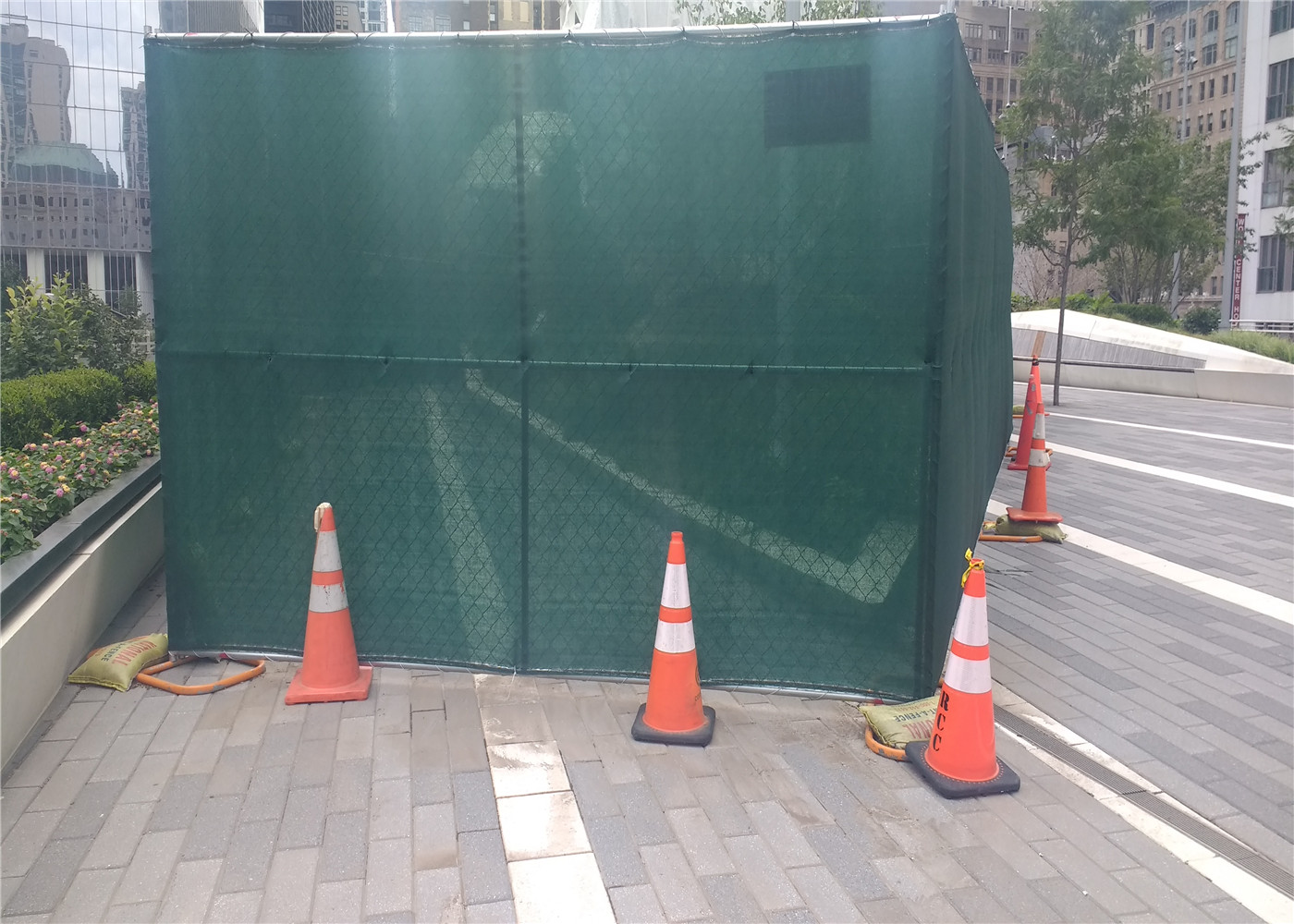 TEMPORARY CONSTRUCTION FENCE PANELS CHAIN LINK INFILLED MESH