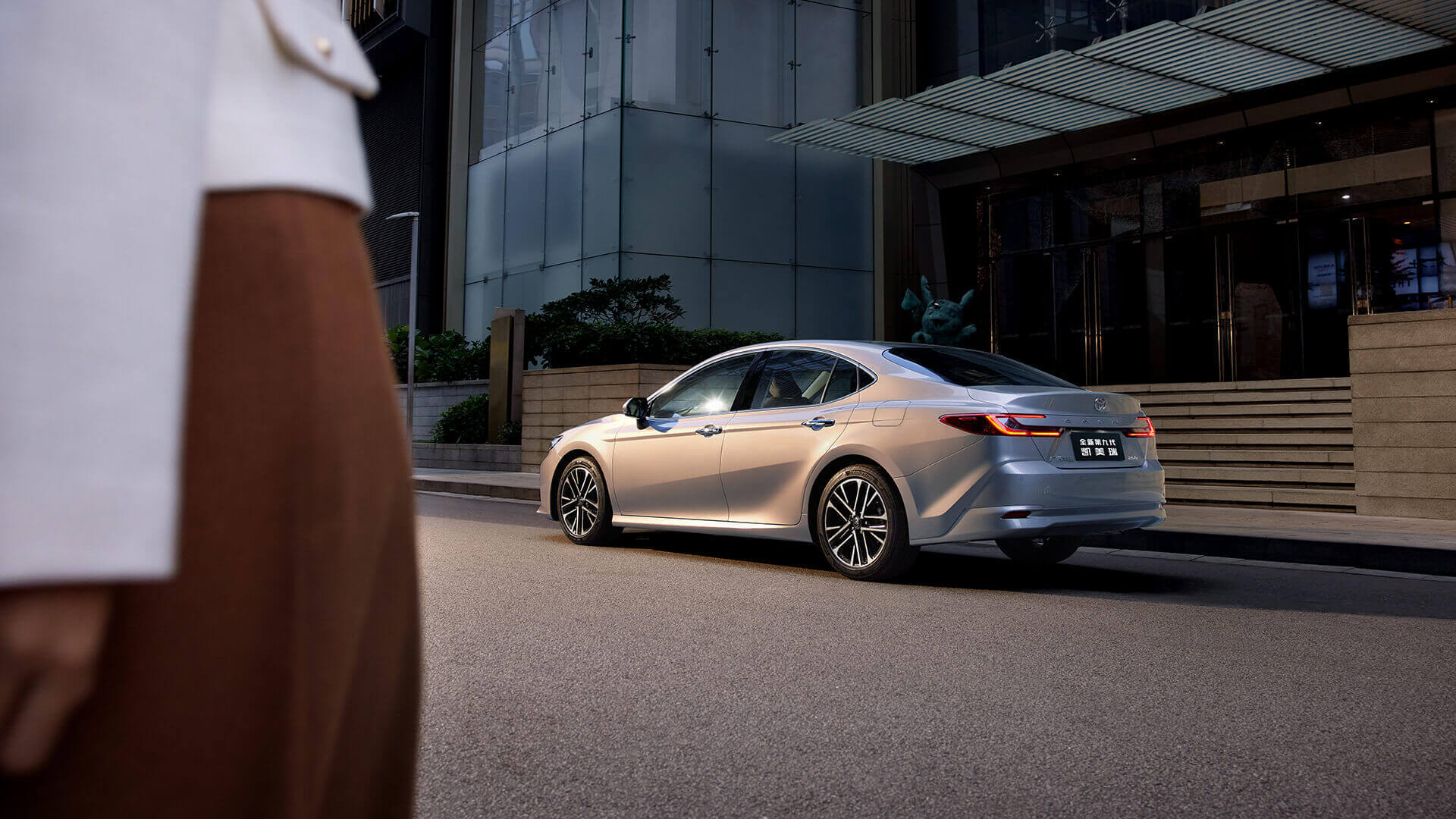 72kw Combined Maximum Power Toyota Camry 2024 Hybrid Gasoline Petrol Luxury Electric EV Sedan Car