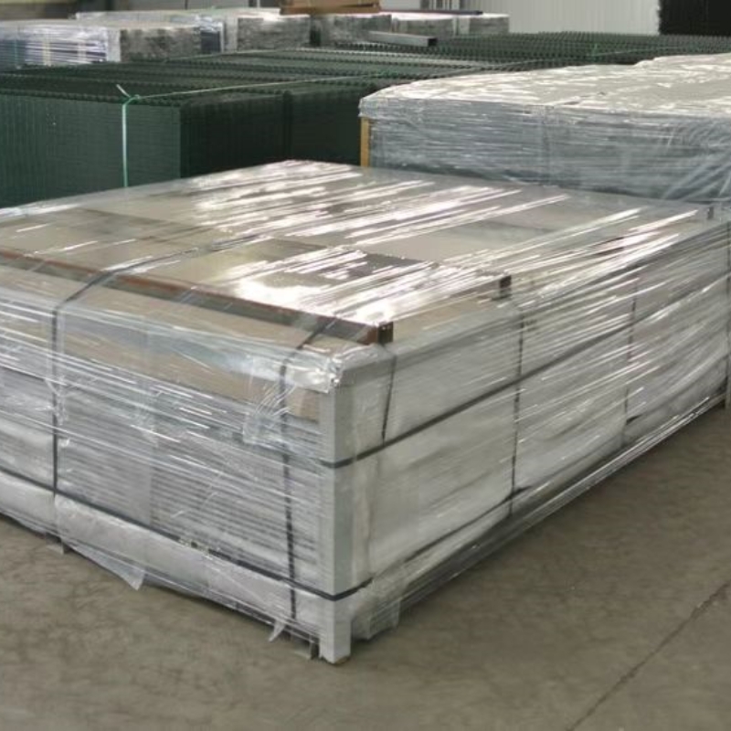 Outdoor Triangle Welded Mesh 3D Fence Galvanized Fence for Highway 830mm-2530mm Height