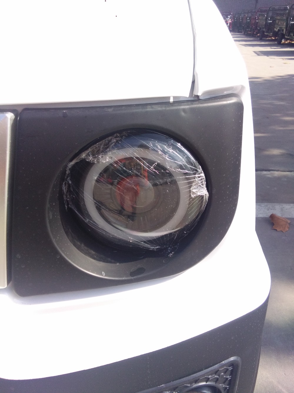 Cars Electric 4 Wheel ElectricVehicle With Air Conditioner Family Used Electric Mini Truck Rickshaw Electric Tricycle