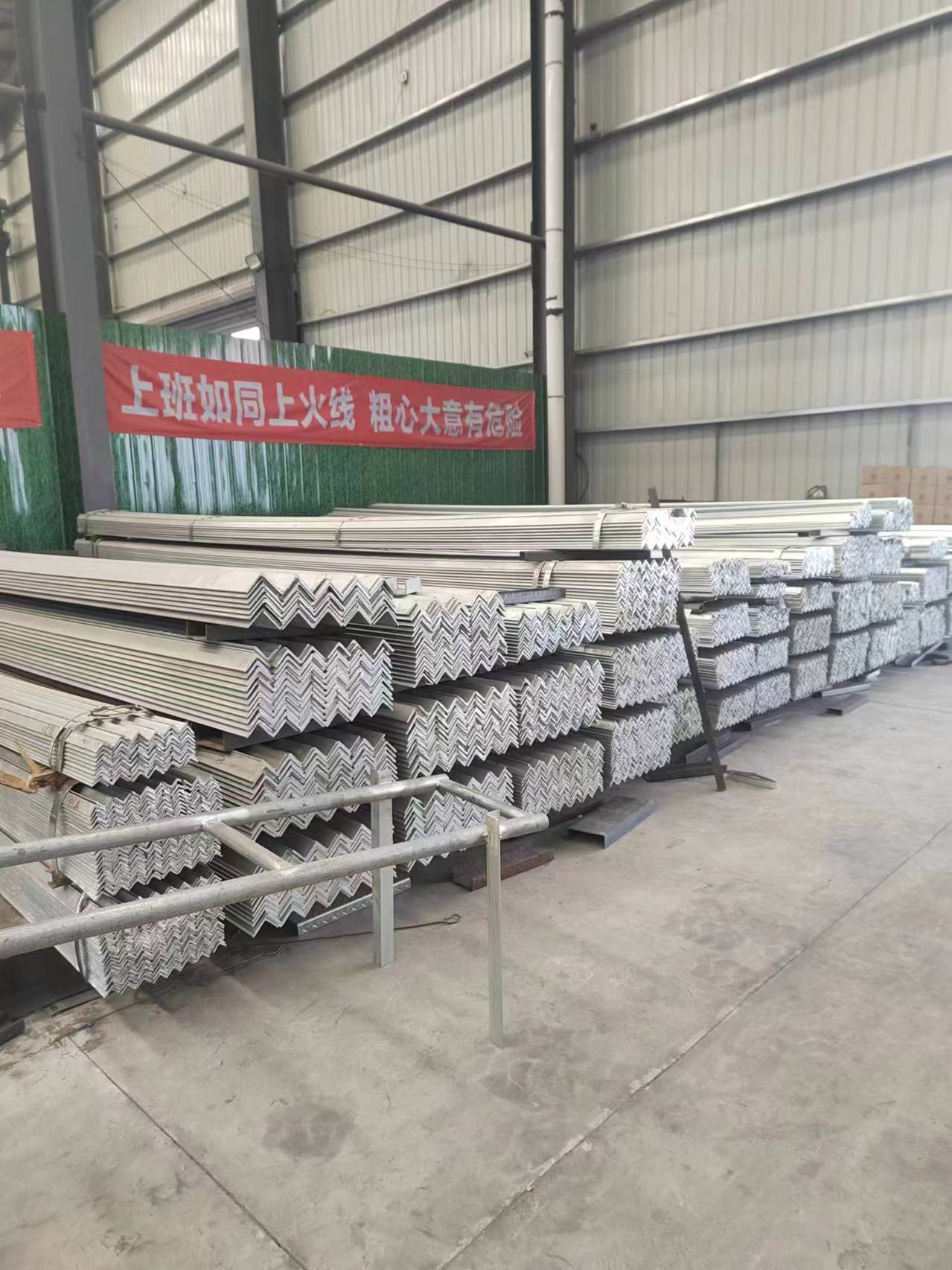 Non-Alloy Low Carbon Steel Angle Steel for Building Structures Grade Q195-Q420 Series