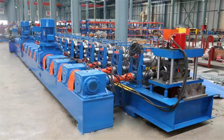 Building Material Highway Guardrail Roll Forming Machine 1.5-4mm Thickness