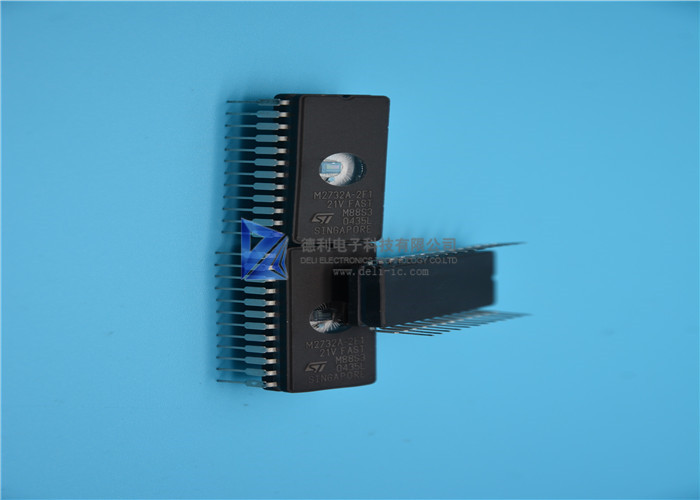 M2732A-2F NMOS 32K 4K X 8 CDIP-24 Ceramic Memory Chip