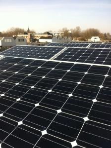 China Pv 9bb Half Cell Solar Panel 380 Watt 440 Watt wholesale