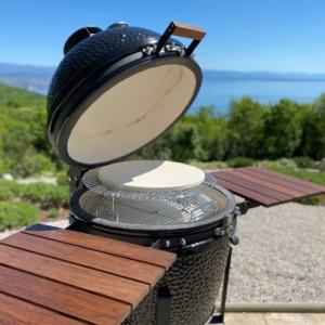 China 21.5 Inch SGS Charcoal Kamado Grill , Blue Ceramic Smoker Grill wholesale