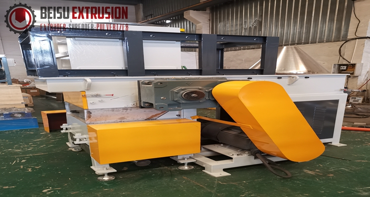 BEISU Factory BS-800 Single shaft shredder grinding machine with Fan blower