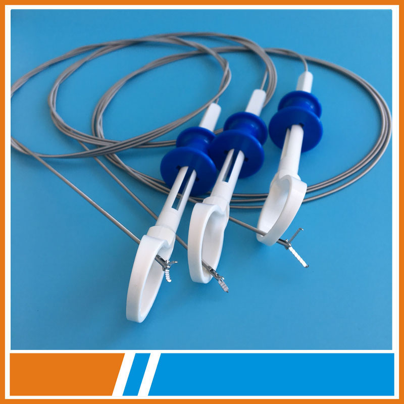 Endoscopic grasping forceps for foreign body extraction