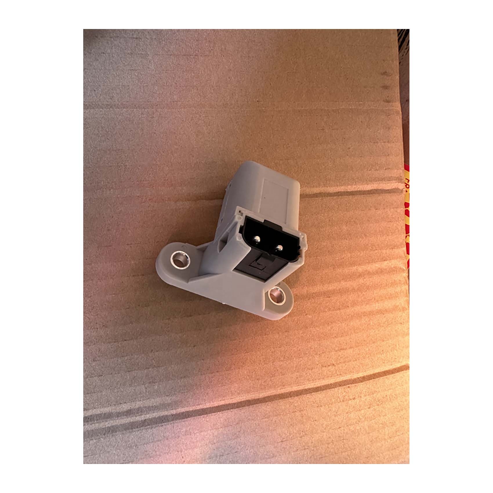 Electric Parts 9cm*8cm*8cm CAP LOCK CONTACT FOR 20382529 For Vol Truck Auto Switch