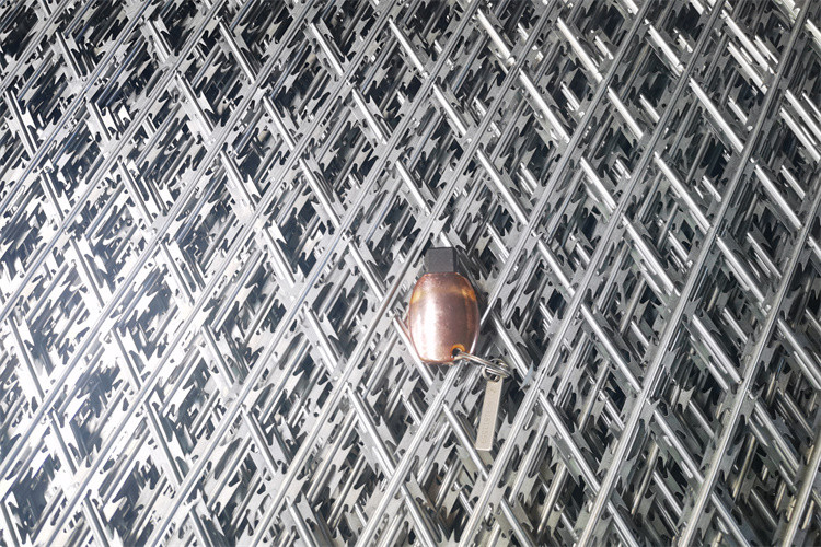 Welded Razor Mesh Protective Fence 75X150mm For Prison Or Welded Razor Mesh Gives A Premium Protective F
