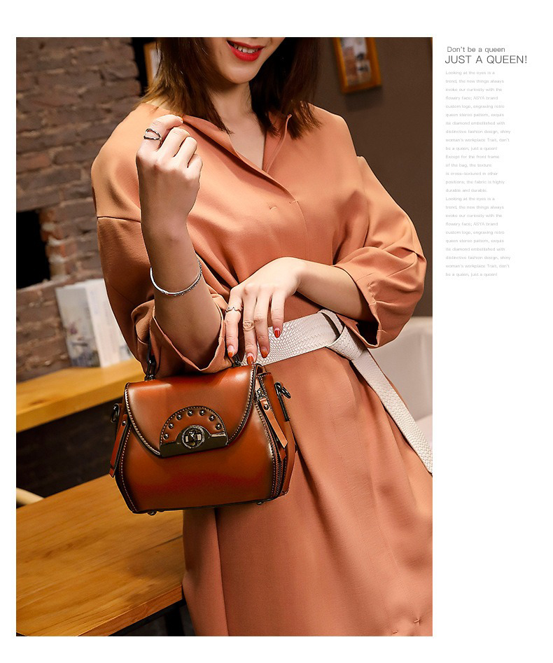 Shoulder Crossbody Bag All Seasons Retro Women's Bag Versatile Handheld Small Square Bag
