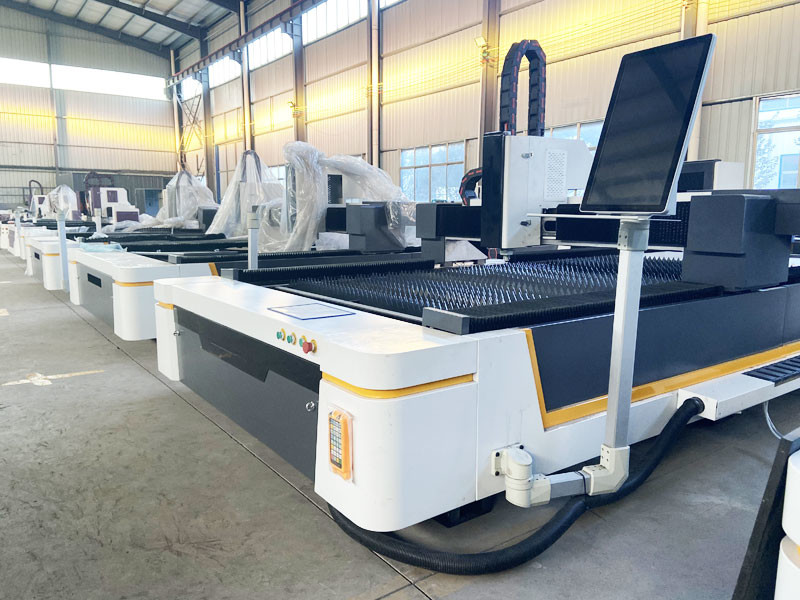 1kw Fuji Servo Motor CNC Laser Cutting Machine With Swiss Raytool Laser Head