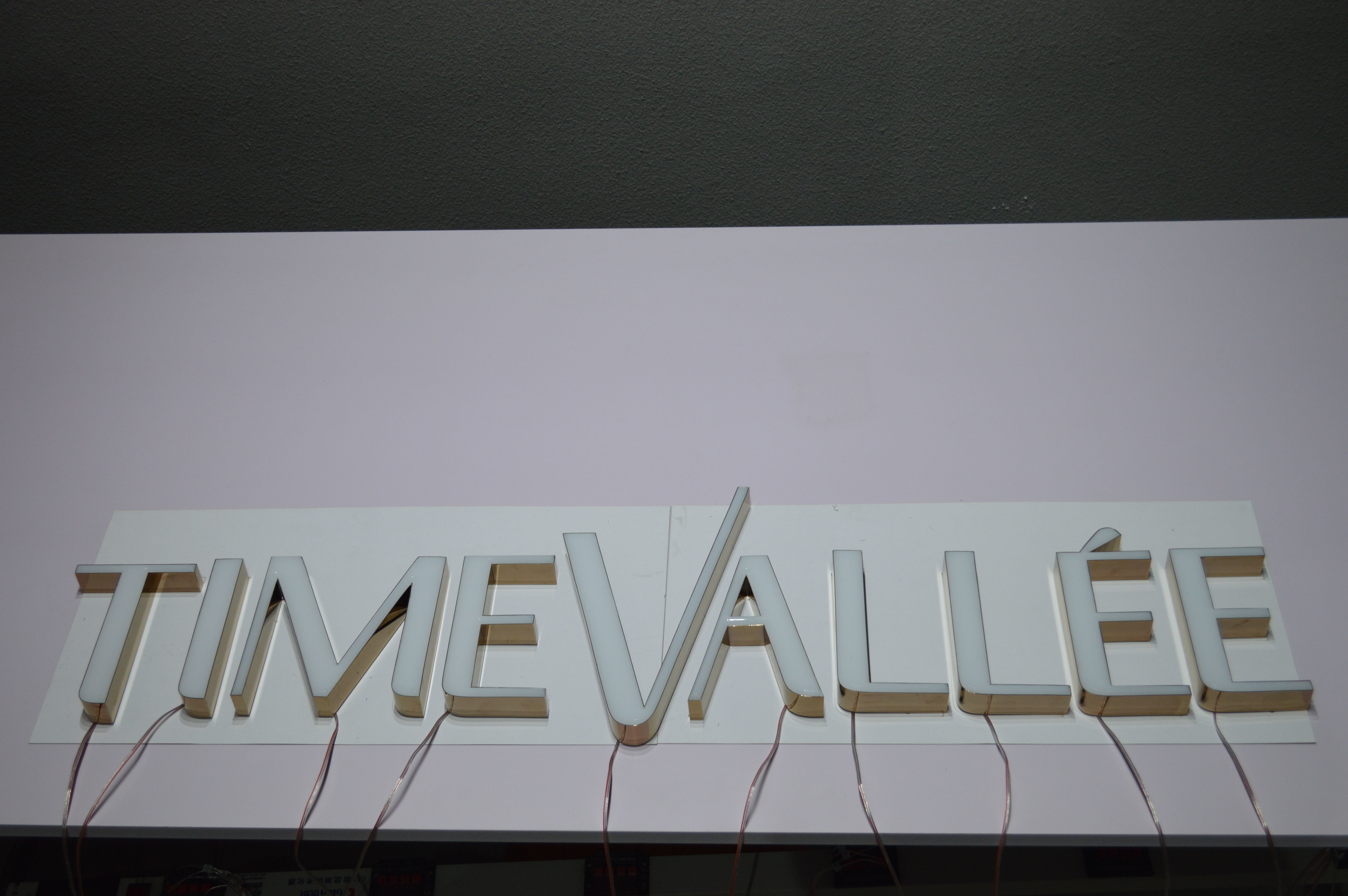 Outdoor Front Lit Channel Letter Sign 35mm 3D Embossed Acrylic Signage