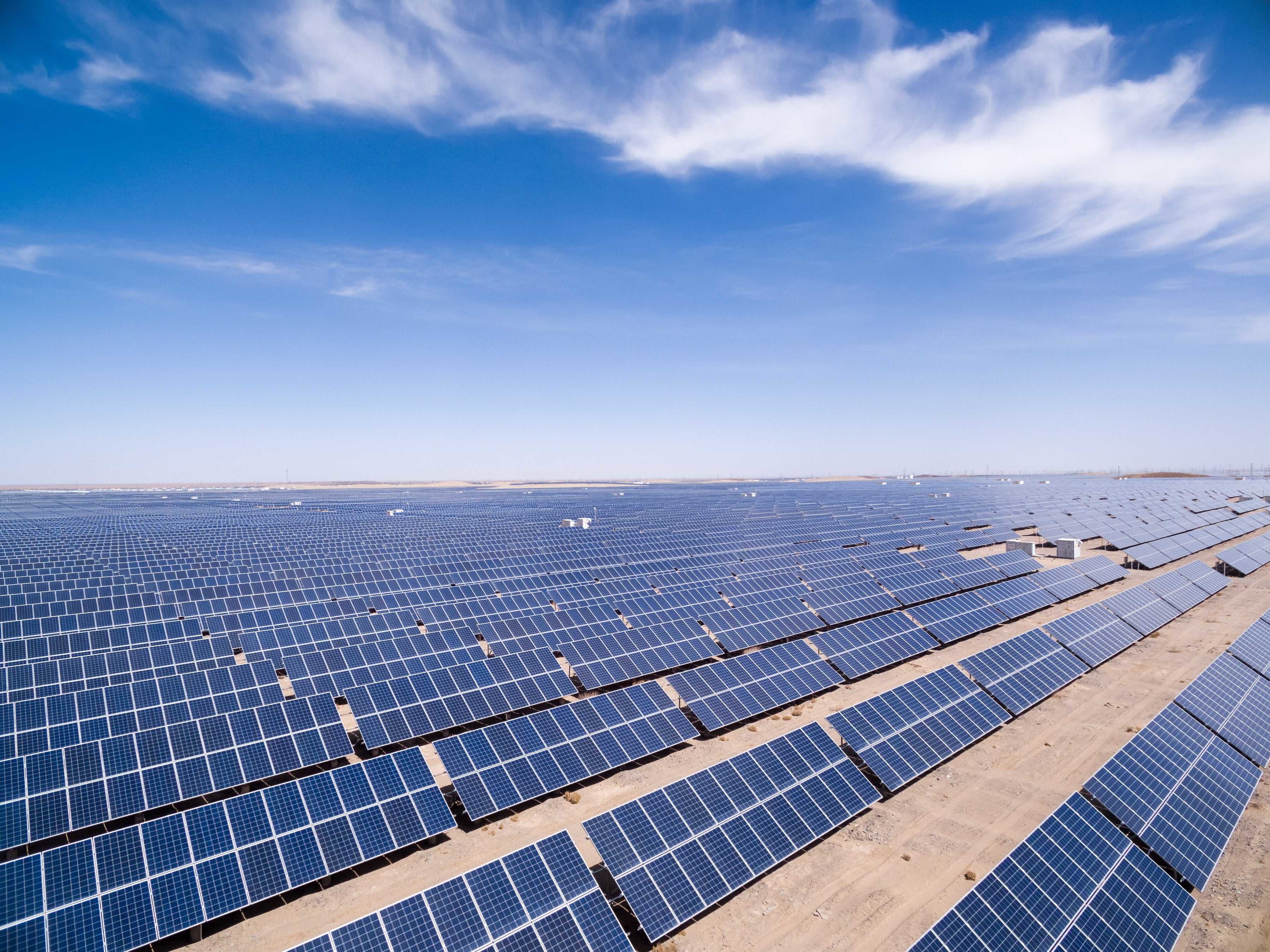 50kW Single Axis Solar Tracker Hot Dipped Galvanized Solar Tracking Systems
