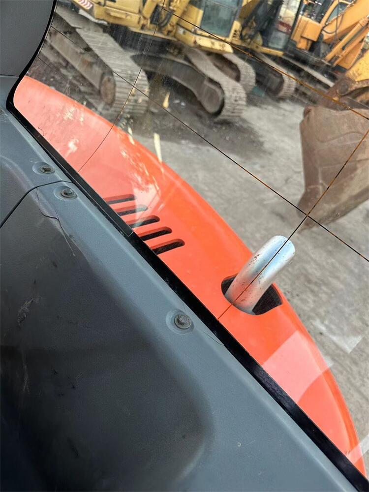 Korean Original Doosan DX60 Excavator in Durable and with Original Hydraulic Cylinder